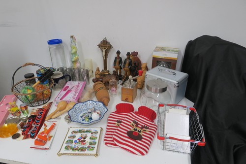 Flohmarkt trödel - flohmarkt,