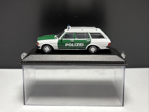 Minichamps mercedes benz - 1:43,
