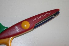 TCM Bastelschere Schere Konturenschere Wellenschere Kinderschere Motivschere