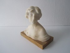 Skulptur Büste Alabaster Frau
