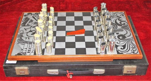 Schachspiel beine aus - schachspiel.,