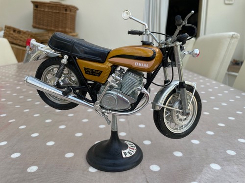 Polistil yamaha 750 c - 1:10,