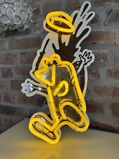 Neonschild - Kunst? Werbung?