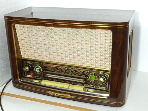 Alte röhrenradio saba - alte,