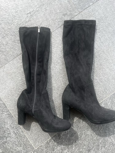 Schwarze kniehohe stiefel - schwarze,