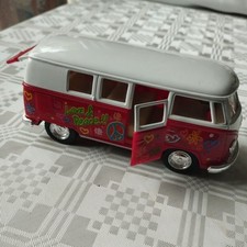 Modellauto.Kinsmart 1962 VW Bus T1  Bully rot/weiß 1:32 Klassiker Hippie-Bus NEU