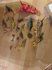Dinosaurier im Set