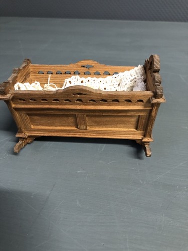 Antike puppenstuben wiege mit - wiege,