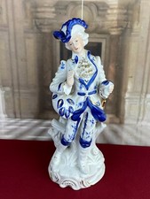 FIGUR AUS PORZELLAN TEILS