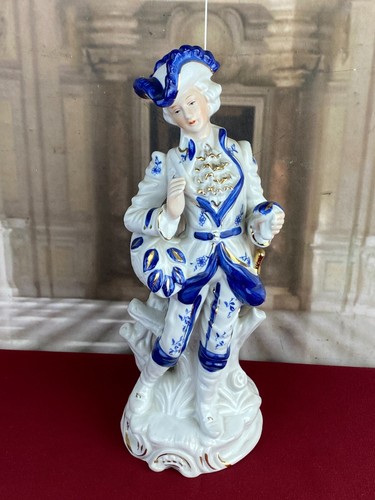Figur aus porzellan teils - figur,