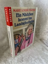 Ein Mädchen kommt ins