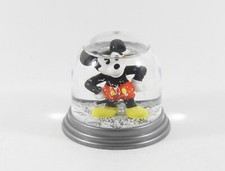 Micky Maus === Schneekugel