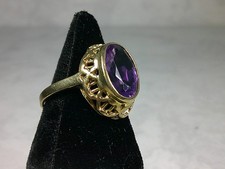 D39-36/ eleganter Ring Gelbgold 333 / 8K mit Amethyst  Gr. 53 sehr filigran