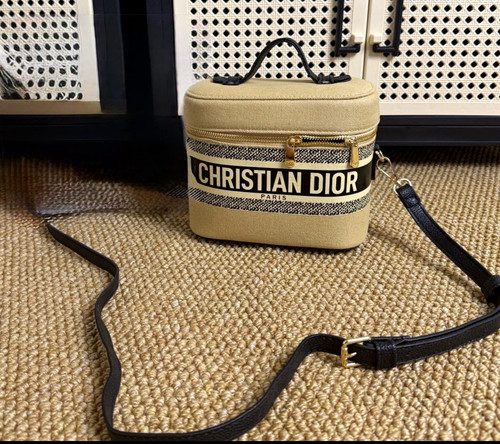Christian dior canvas logo - christian,