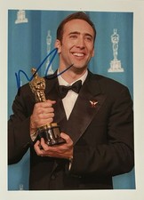 Nicolas Cage signiert Foto