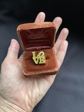 18g Robert Indiana Modernist