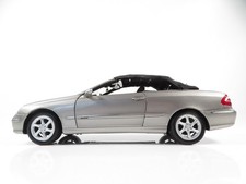 1:18 Kyosho Mercedes Benz CLK Cabrio mit Stoffdach Cubanitsilber B469