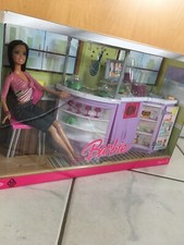 Barbie Küche + Puppe