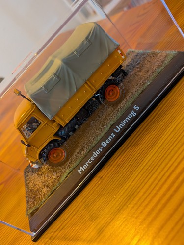 Schuco mercedes benz unimog - mercedes,
