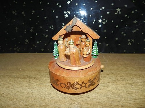 Spieluhr aus holz - aus,