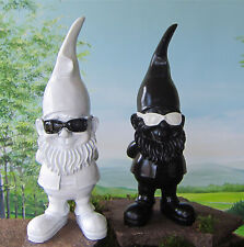 Gartenzwerg m. Sonnenbrille weiß schwarz H: 42cm Zwerg Figur Gag Deko Garten