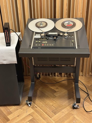 Otari analog studio - otari, tape