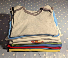 Zehn Jako-o Bodys in Größe