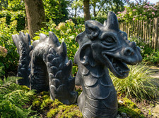 Große Drachenfigur Steinguss