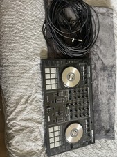 Reloop Mixon 4 Serato