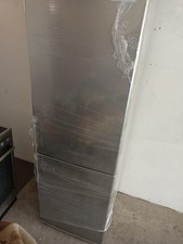 Kühlschrank mit Gefrierfach freistehend gebraucht und einen Eherd mit Zernfeld