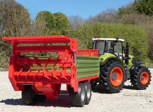 Traktor claas axion - traktor,