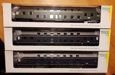 TRIX H0 23460 23461 23463 DC  Doppelstockwagen, grün und blau