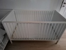 Ich Verkaufe Die 2 Betten Mit Matraze.gebrauch Spüren Und Eine Schraube Felht.