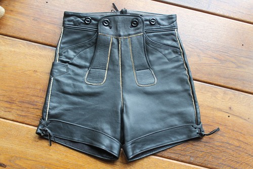 Kurze latzlederhosen aus - kurze,