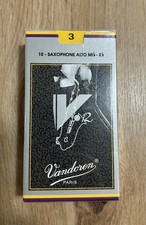 Vandoren V12