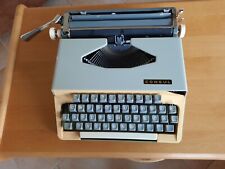 Reiseschreibmaschine Consul mit Koffer