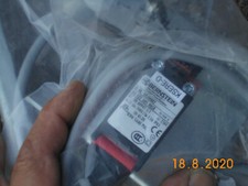 Bernstein Endschalter ID NR.59500882, mit Gestänge Lastenaufzug