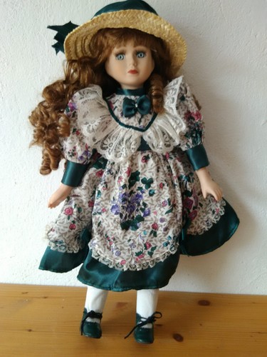 Puppen mit strohhut - puppen,