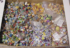 Konvolut an Hartplastikfiguren