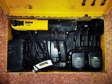 Rems Akku Presse Typ 571 Ohne Pressbacken it 2 Akkus..
