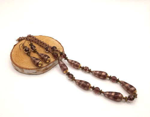 Lila und gold glasperlen - und,