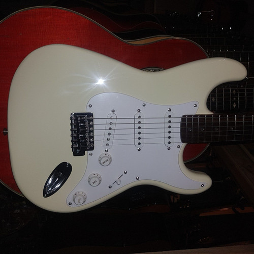 Squier fender strat oldie - squier,