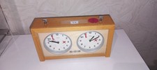 alte mechanische Schachuhr 