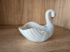 "Porzellanschwan (Goldener Schnabel)"