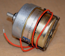 CROUZET 823040 Getriebemotor 1/2RPM 230V 50Hz SYNCHRONOUS GEARED MOTOR Neu New