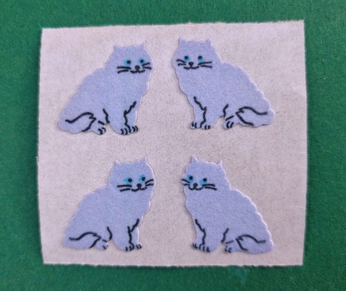 Fuzzy stoffsticker - 🐾fuzzy,
