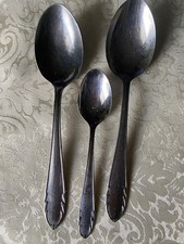 1 kleiner Löffel + 2