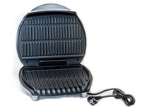 FiF Kontaktgrill mit Deckel und beidseitiger Heizung – unbenutzt, geprüft.