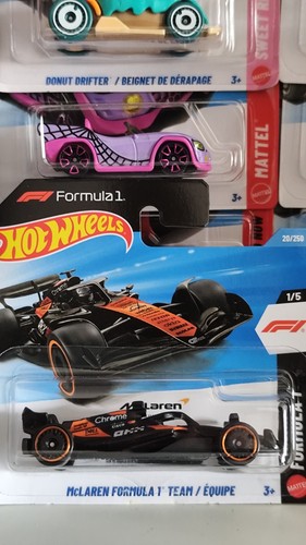 Hot wheels auto - hot,