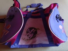 Sporttasche von"victory",80er Jahre,groß,lila/pink,2 RV oben, seitl.Aussentasche